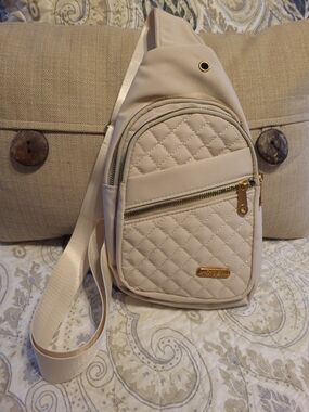 Quilted Cream Crossbody Sling Bag with Gold Hardware